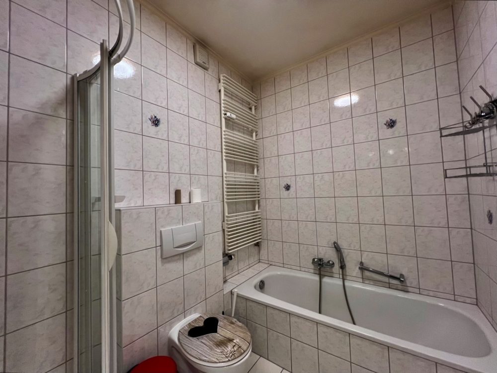 10__6911989c5f5fd1_09815281-1