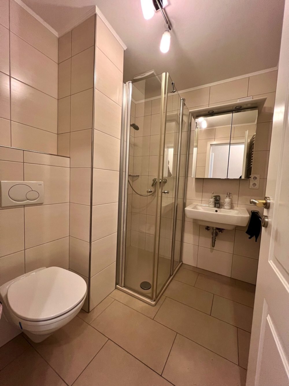 10__691b4796970820_29167550-1