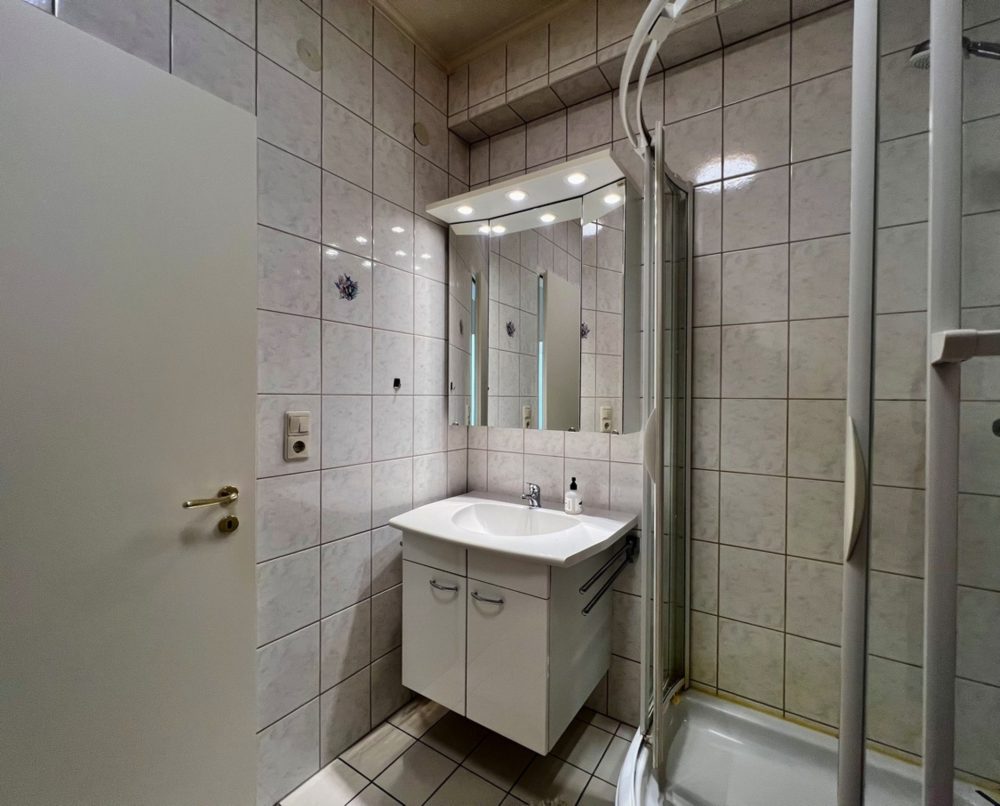 11__6911989d250ec3_16919604-1