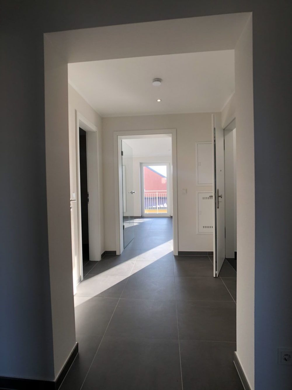 12__6911efbbba83f0_39392669-1