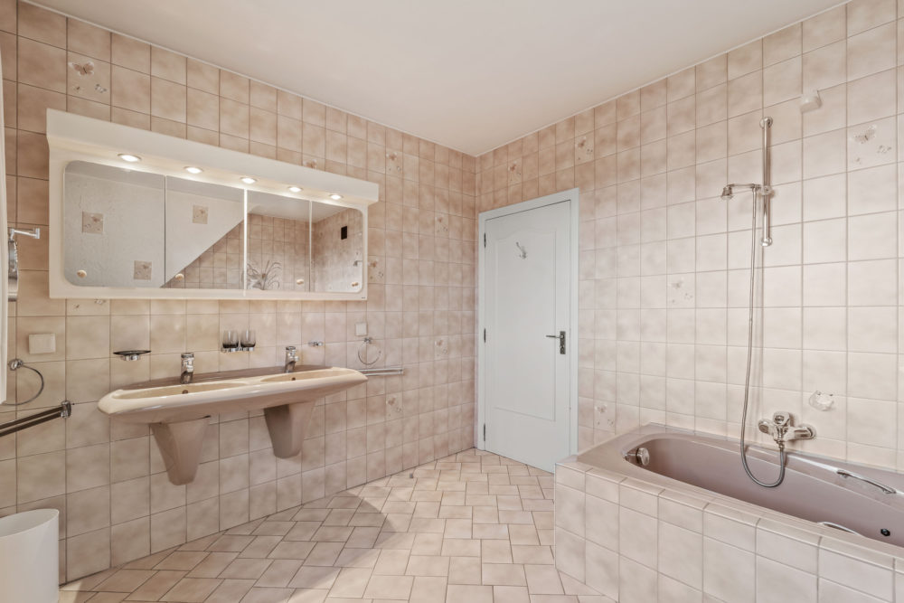 16__69131ba60685f8_93300677-1