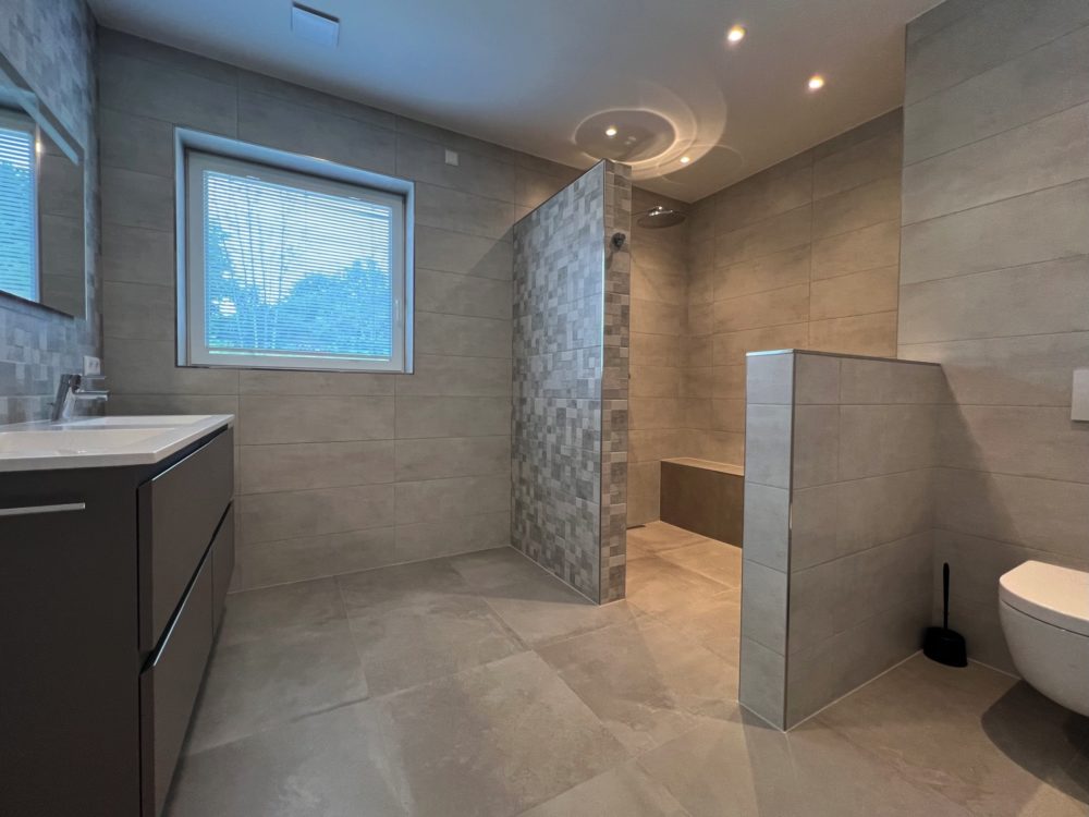 16__691b4ead0e4b10_35713969-1