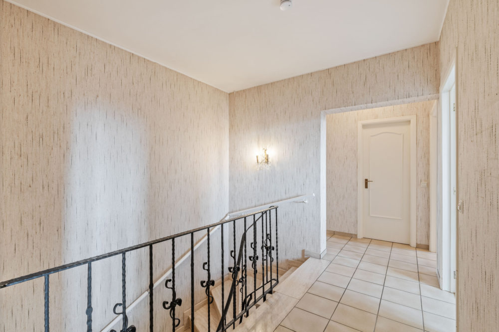 18__69131ba8b16c94_81590973-1