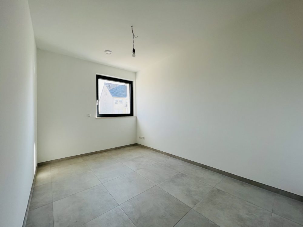 8__691200178bb900_91868172-1