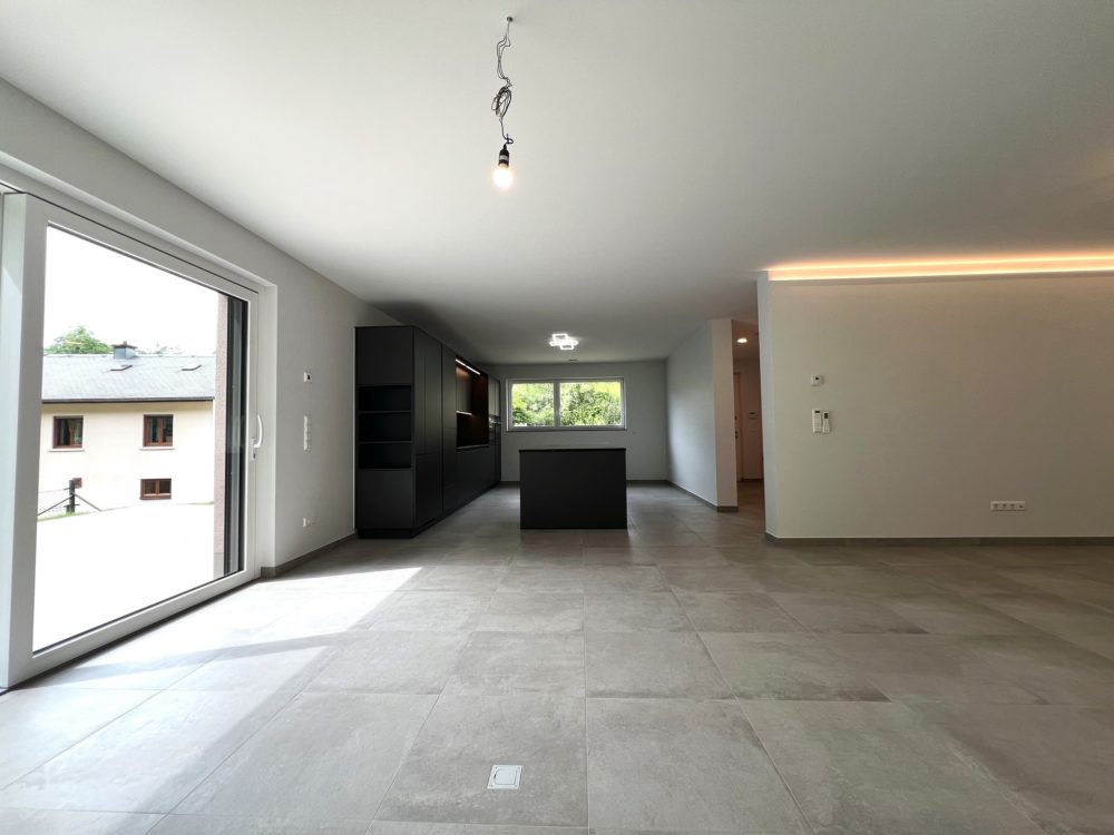 9__691b4e94bfeec7_02277664-1