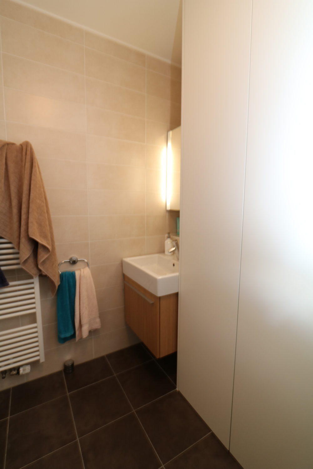 9__6924384c2b0802_42376279-1