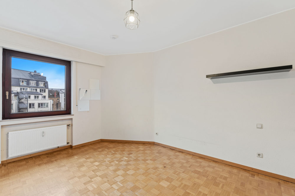 10__696f44b41b3999_91880085-1