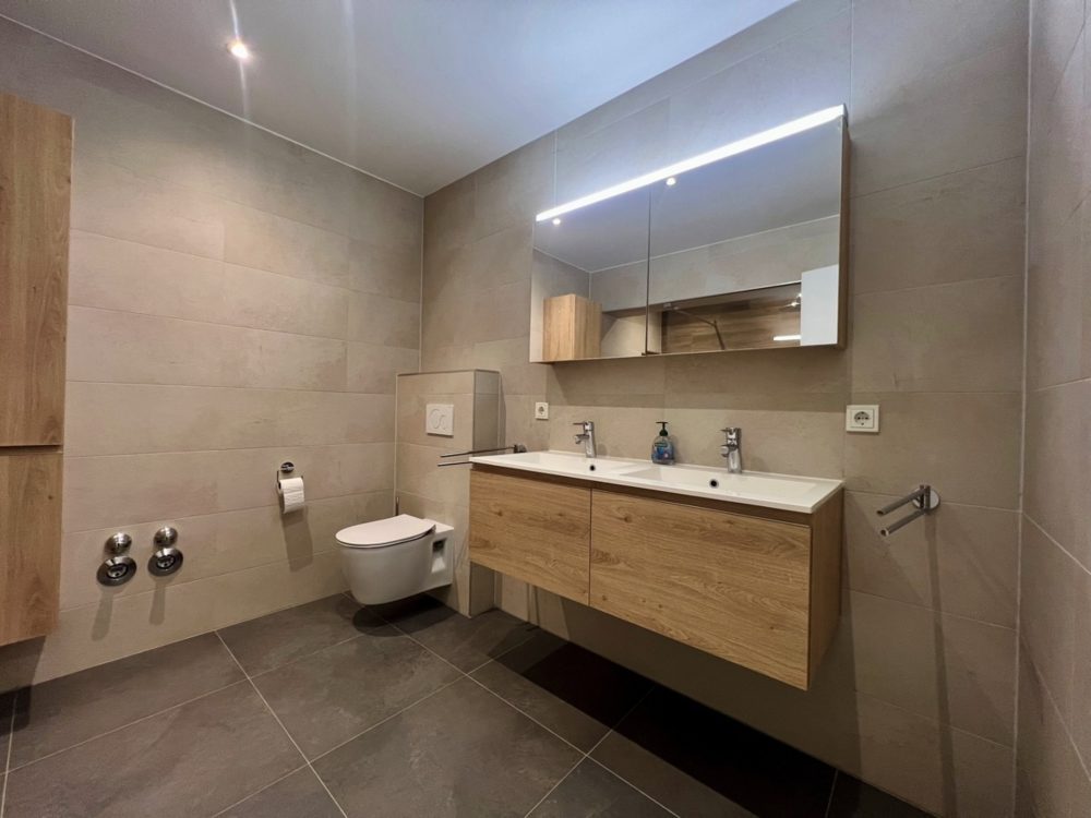 12__6971eb411630d3_61753723-1