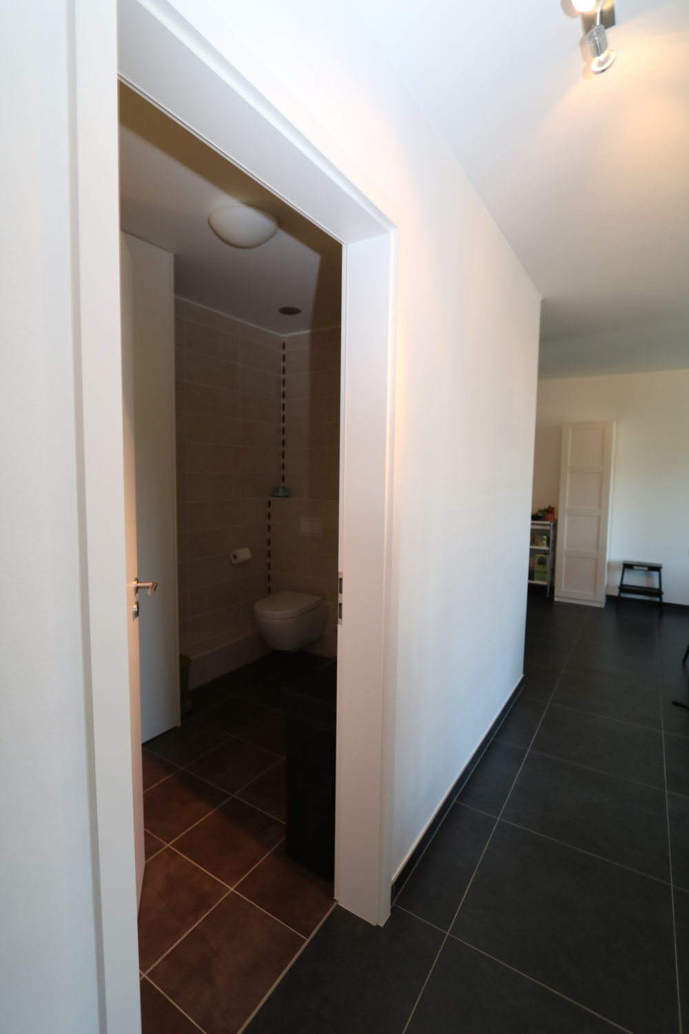 12__69779f37210ac5_79895600-1