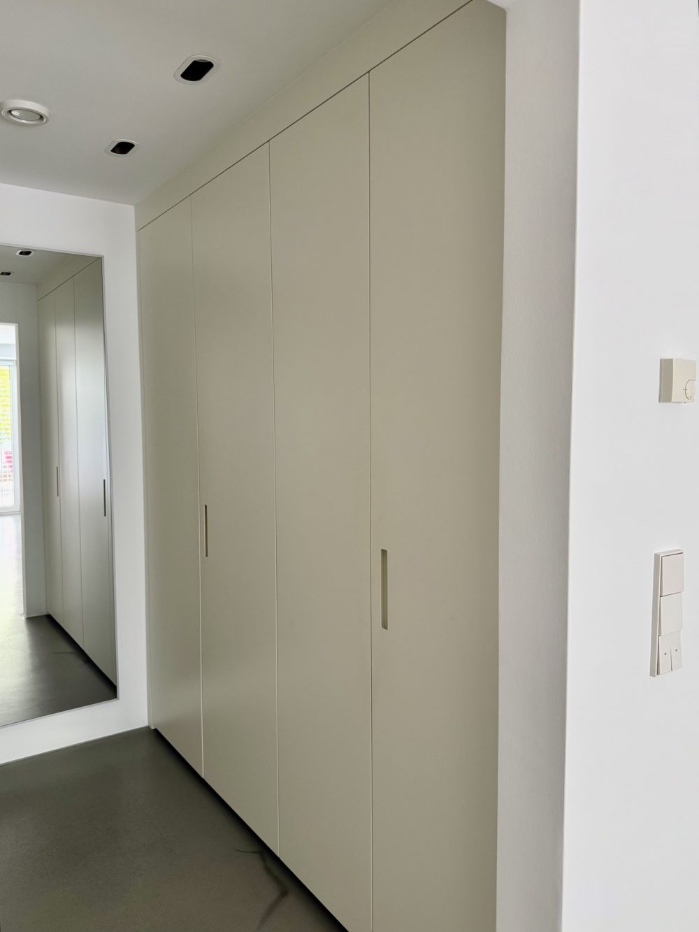 12__69ba7a8a931810_74682673-1