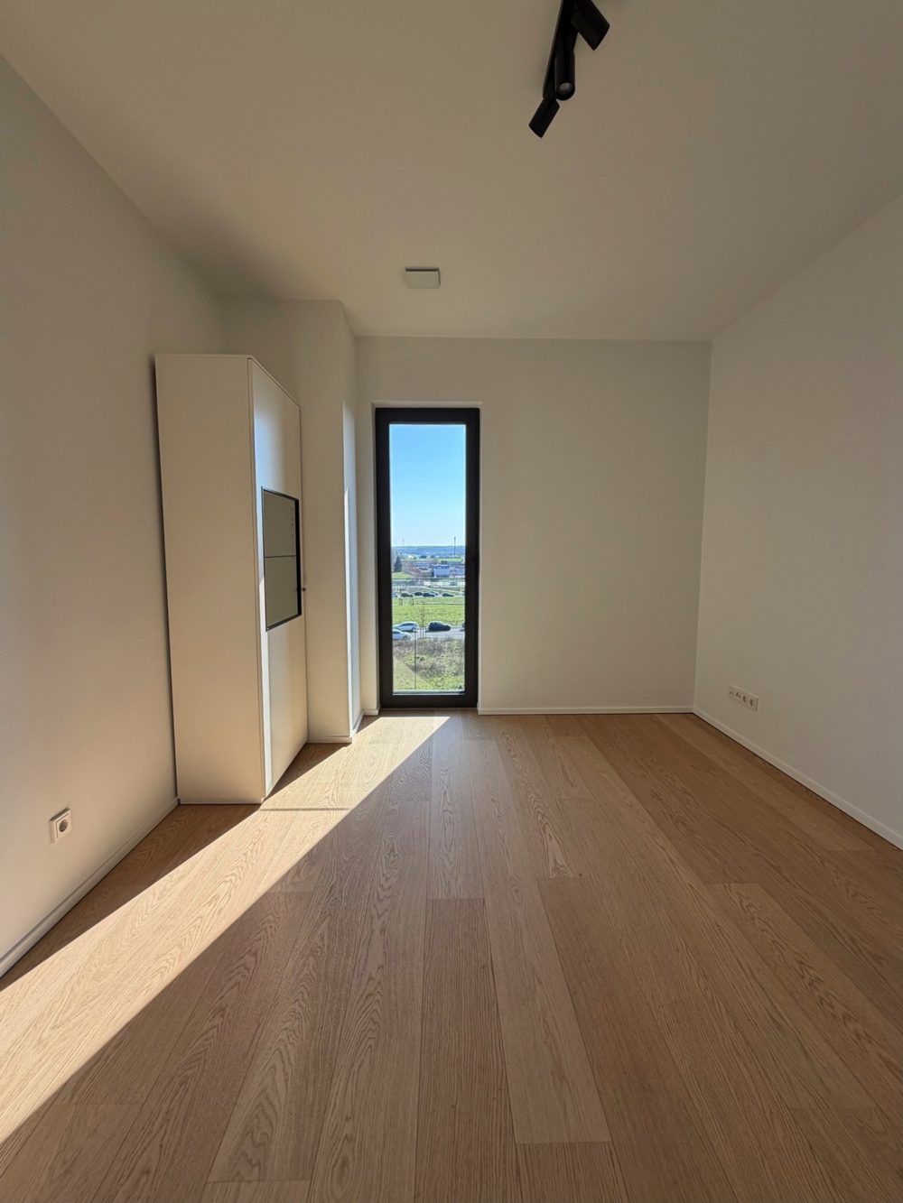 12__69bc0c20afbeb2_59889479-1