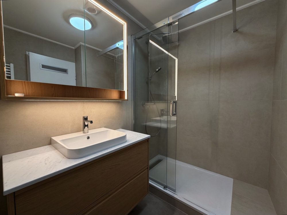 12__69c4f95f104601_97336448-1