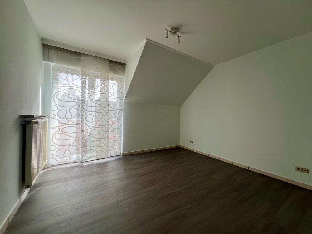 15__69aeab0fb58eb5_02338567-1