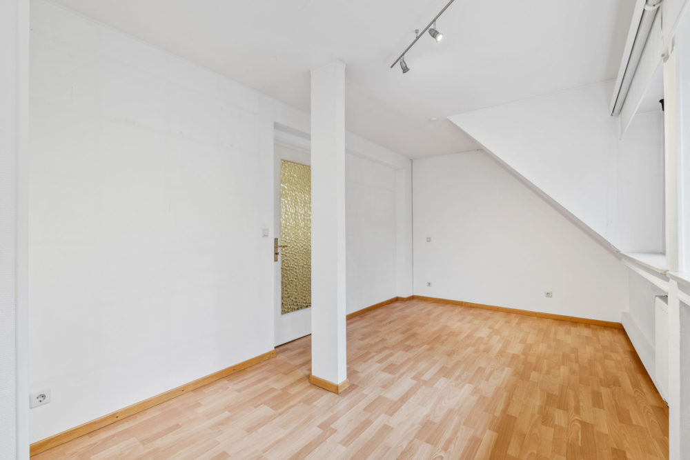 17__69bc020d52f468_34006940-1