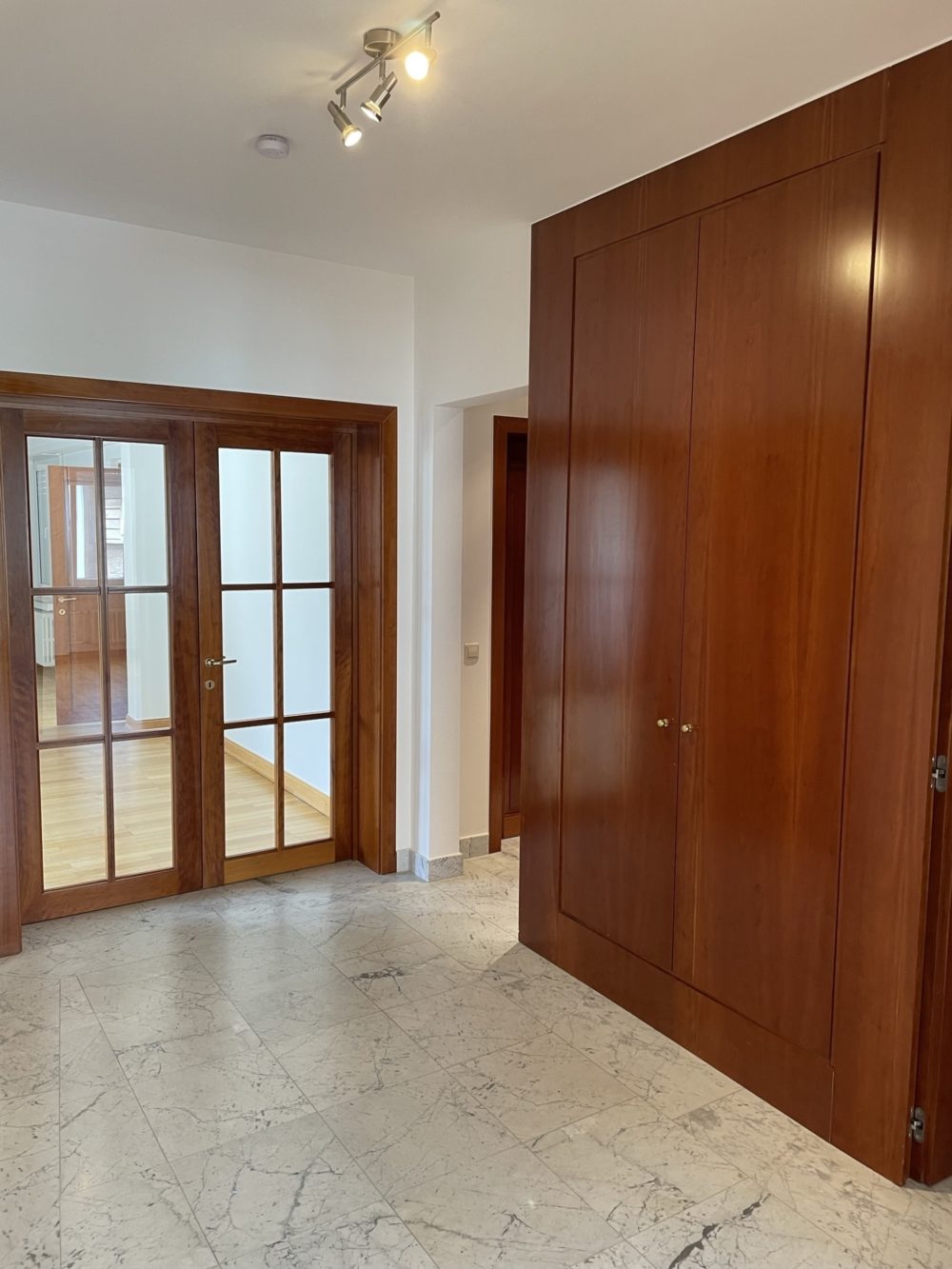 1__69ca8a335f6242_48337043-1