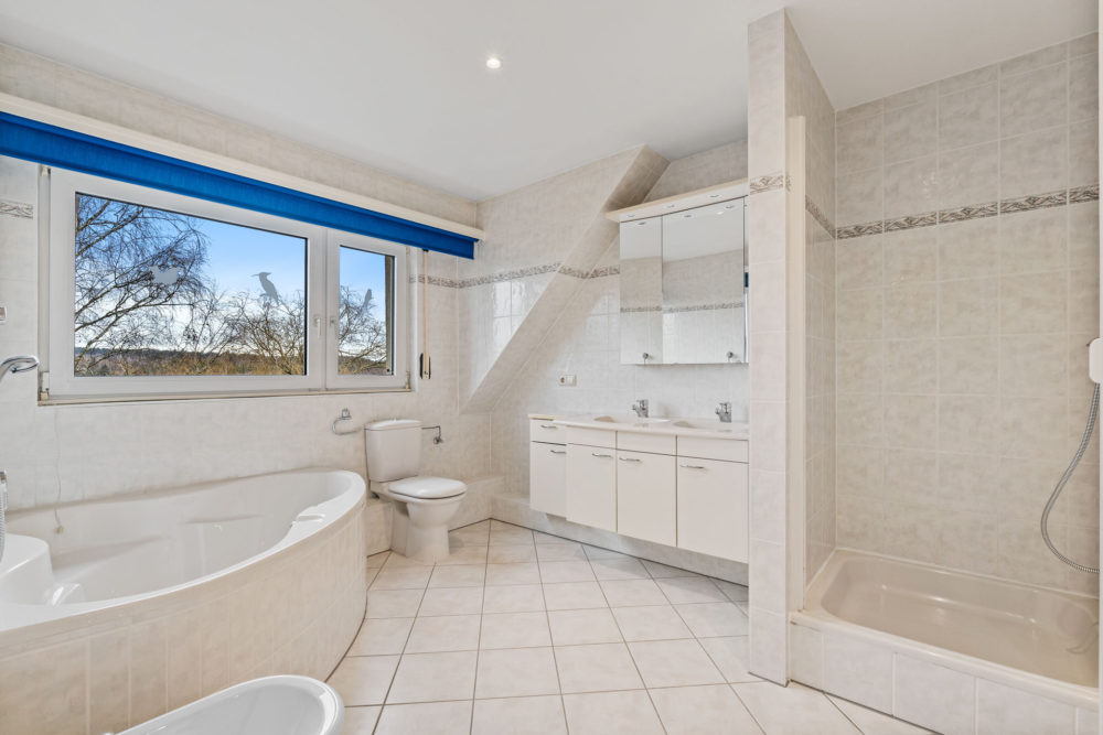 22__69bc020dca03d0_59627726-1