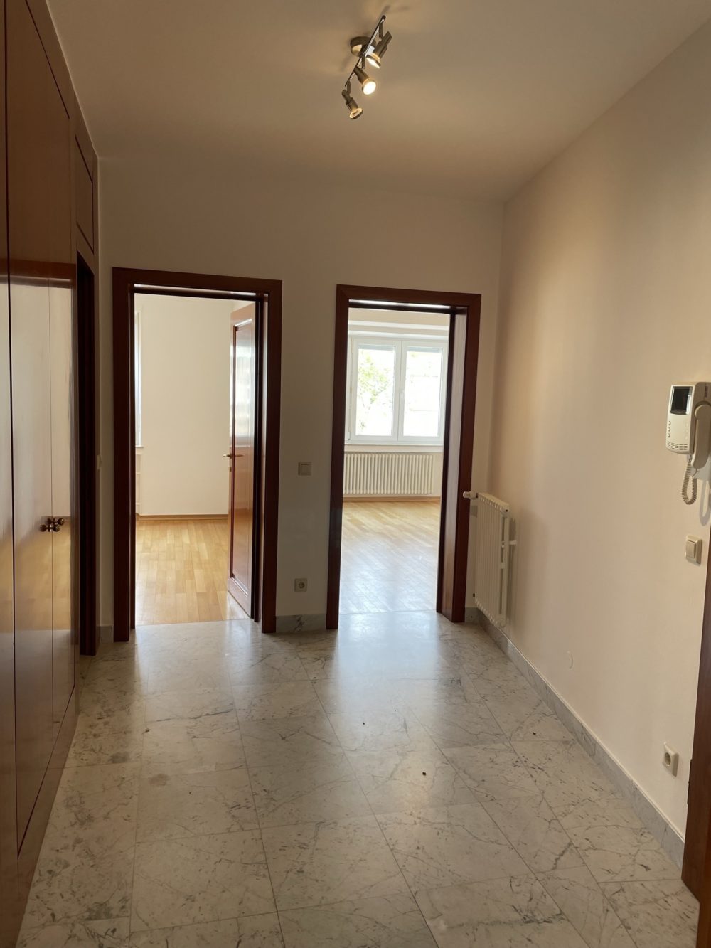 2__69ca8a45c80bb6_38383274-1