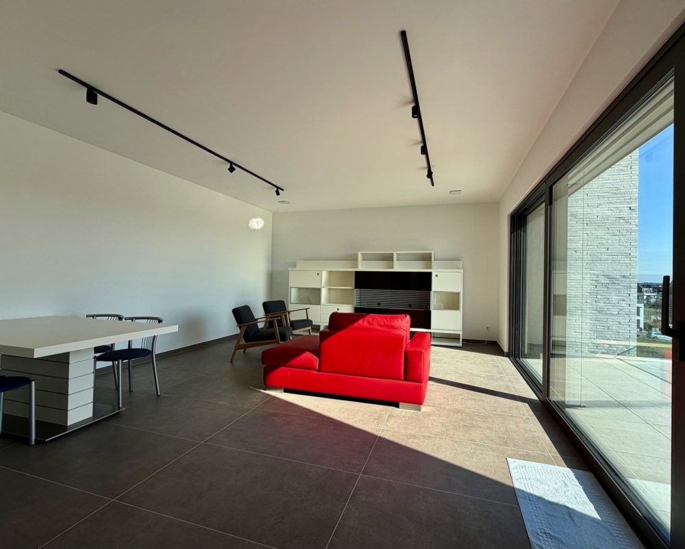 3__69bc0bc83b4c71_71030473-1