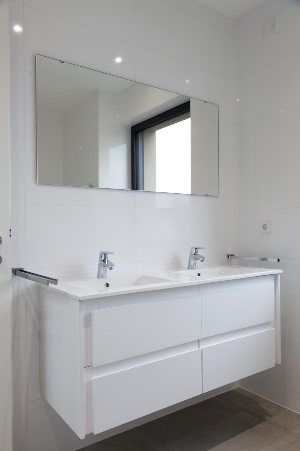 9__69a998db9f4e45_80727069-1